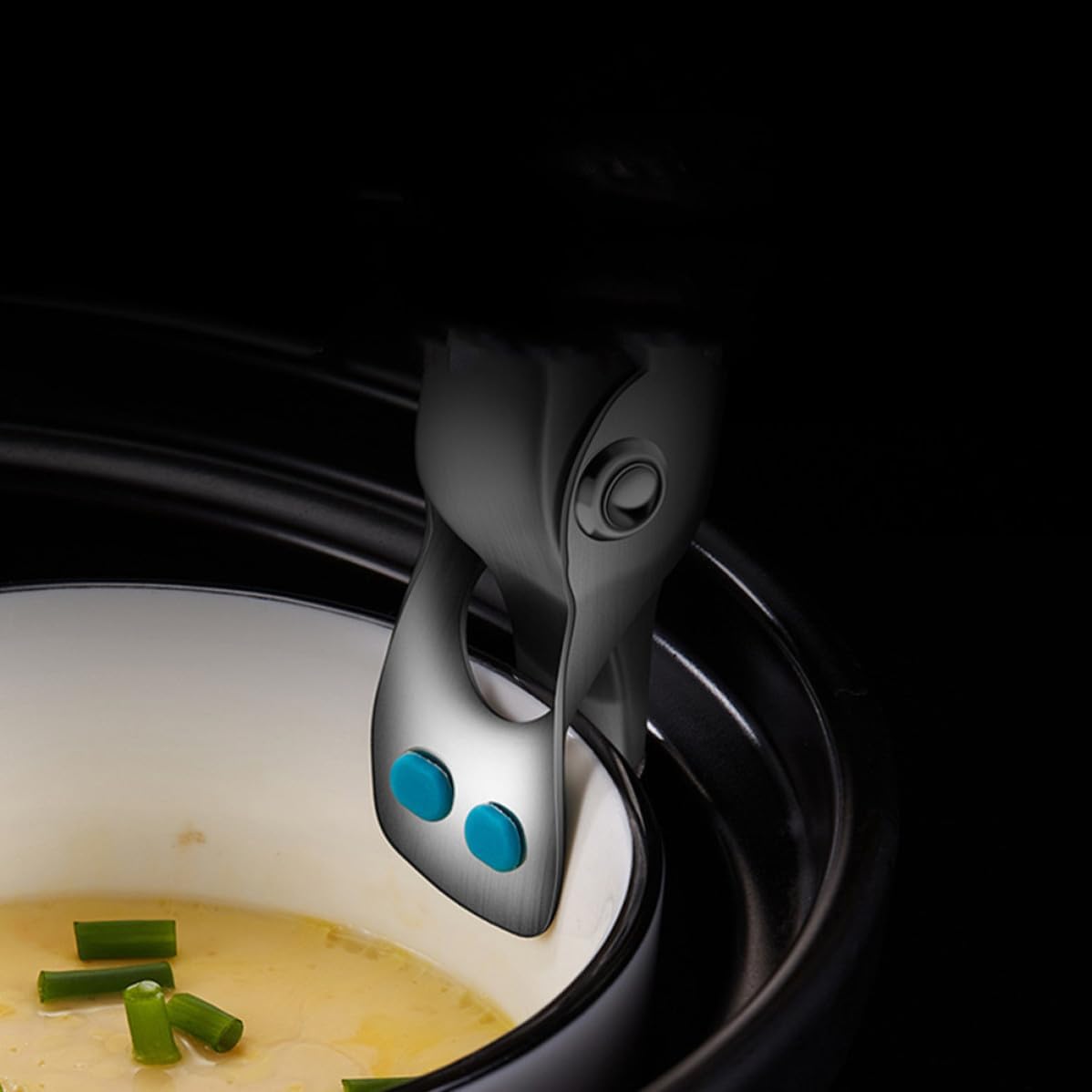 Stainless Steel Plate Clip with Foldable Handle for Hot Dish Removal