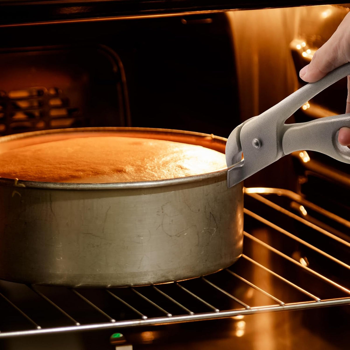 Reallnaive 2 Pack Pizza Pan Gripper Aluminum Pizza Pans Grabber