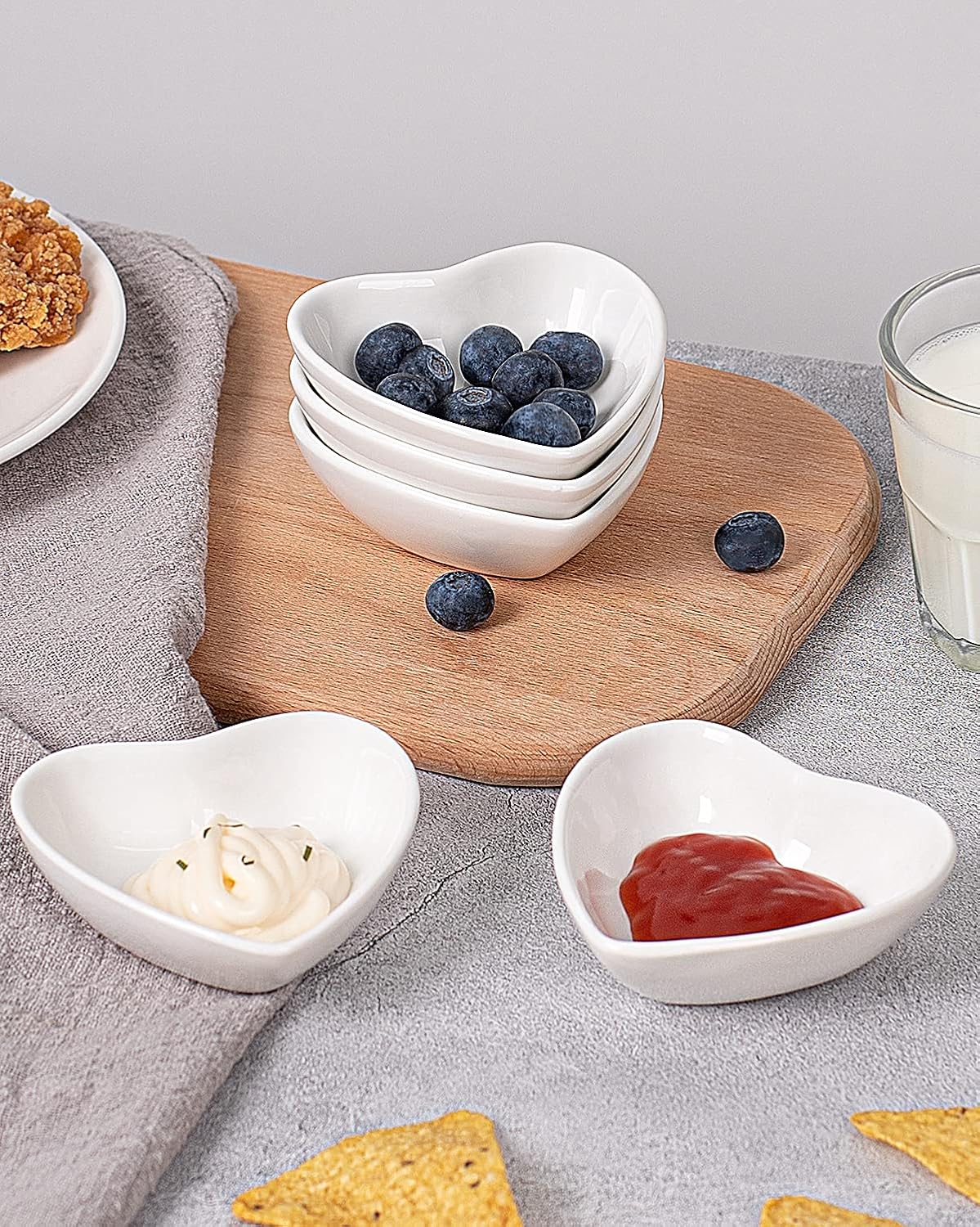 DELLING Heart Shaped Dipping Bowls Set of 6, Mini Soy Sauce Dishes 2 Oz, Small Ceramic Bowls for Condiment Ketchup Dip, Porcelain Sauce Cups for Charcuterie Board BBQ Party, White
